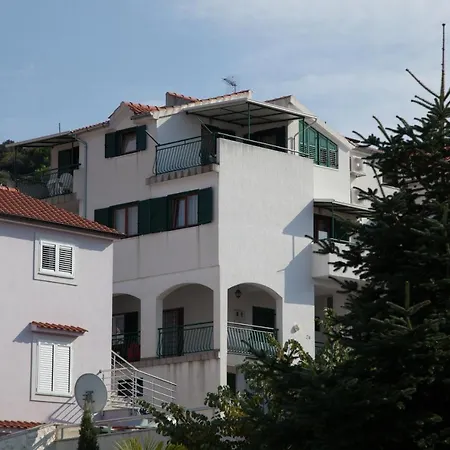 Apartments By The Sea Bilo, Primosten - 4191 Apartment Primosten