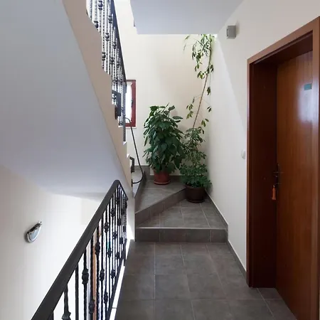 By The Sea Bilo, - 4191 *