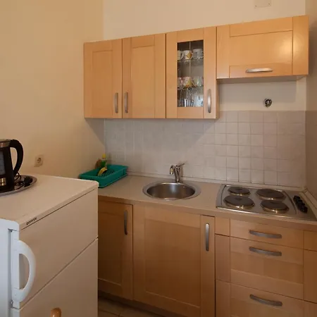 Apartments By The Sea Bilo, Primosten - 4191 *