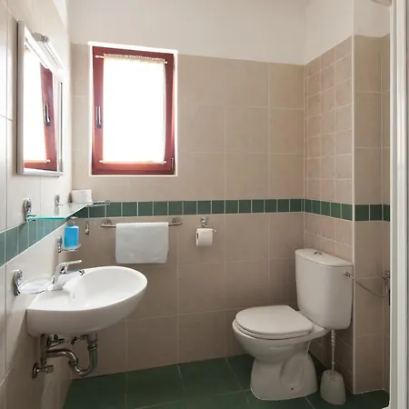 By The Sea Bilo, - 4191 *