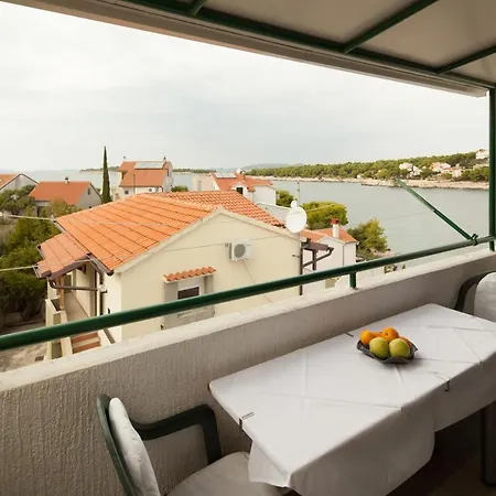 Apartments By The Sea Bilo, Primosten - 4191 Apartman Primosten