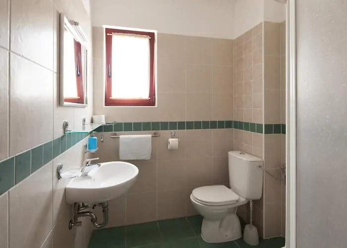 By The Sea Bilo, - 4191 *